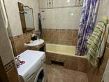 Продаётся 2-комн. кв. , Джал-23, 106 серия, 8/9 эт. , 52,7 м², 2 лоджии, кухня 10,7 м² - фото 3
