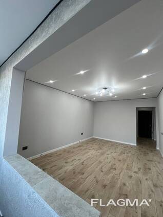 Продаю 2 комн БГУ 56кв 3/12 этаж 75000.