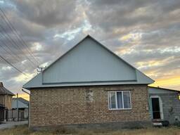 Продаю новый дом ( кирпич) срочно! 82.000$ 4сот ( красная книга )
